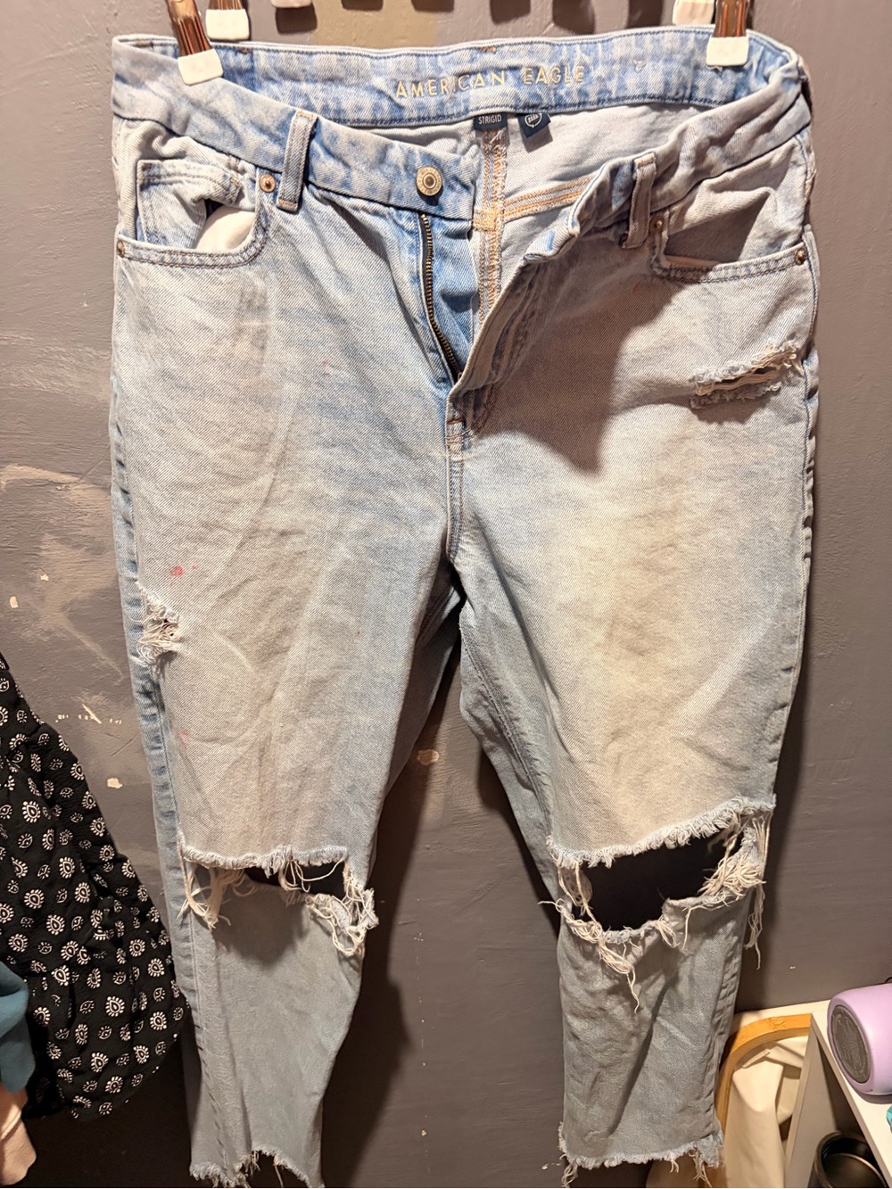 American Eagle Outfitters Light Wash Ripped Skinny Jeans
